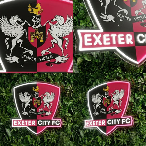 Enseigne néon du blason de l'Exeter City