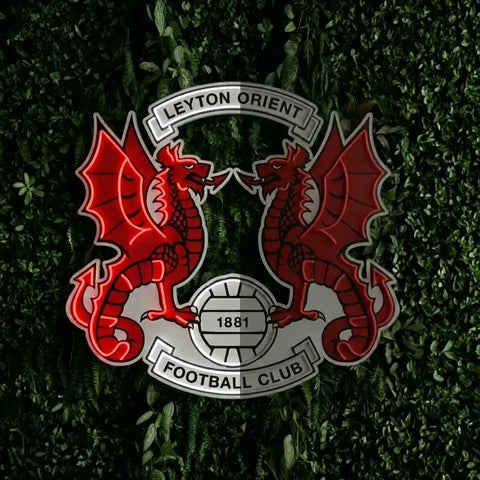 Enseigne néon du blason de Leyton Orient