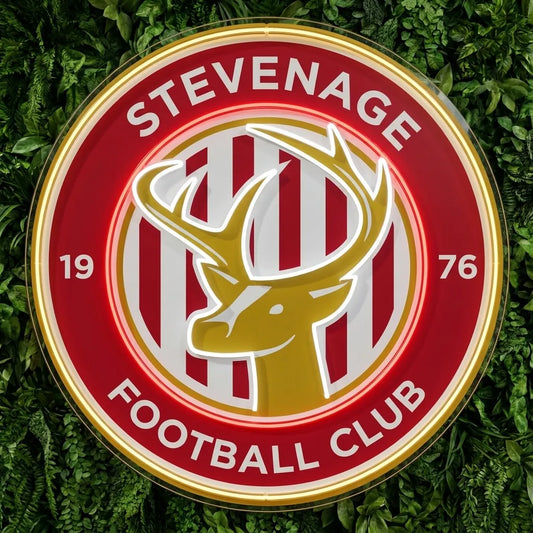 Enseigne néon du blason du Stevenage FC
