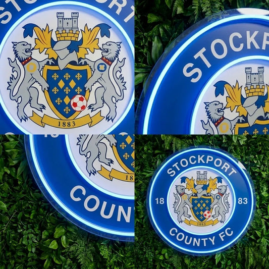 Enseigne néon du blason du Stockport County FC