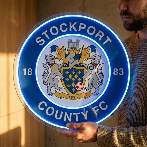 Enseigne néon du blason du Stockport County FC